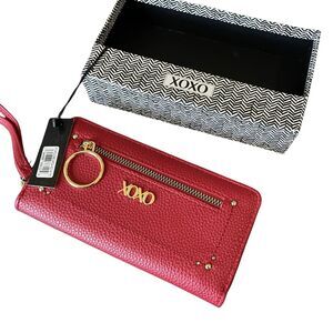 XOXO Wallet Women's Red Wristlet Wallet 7.5" x 4" Pebbled Faux Leather NEW W BOX